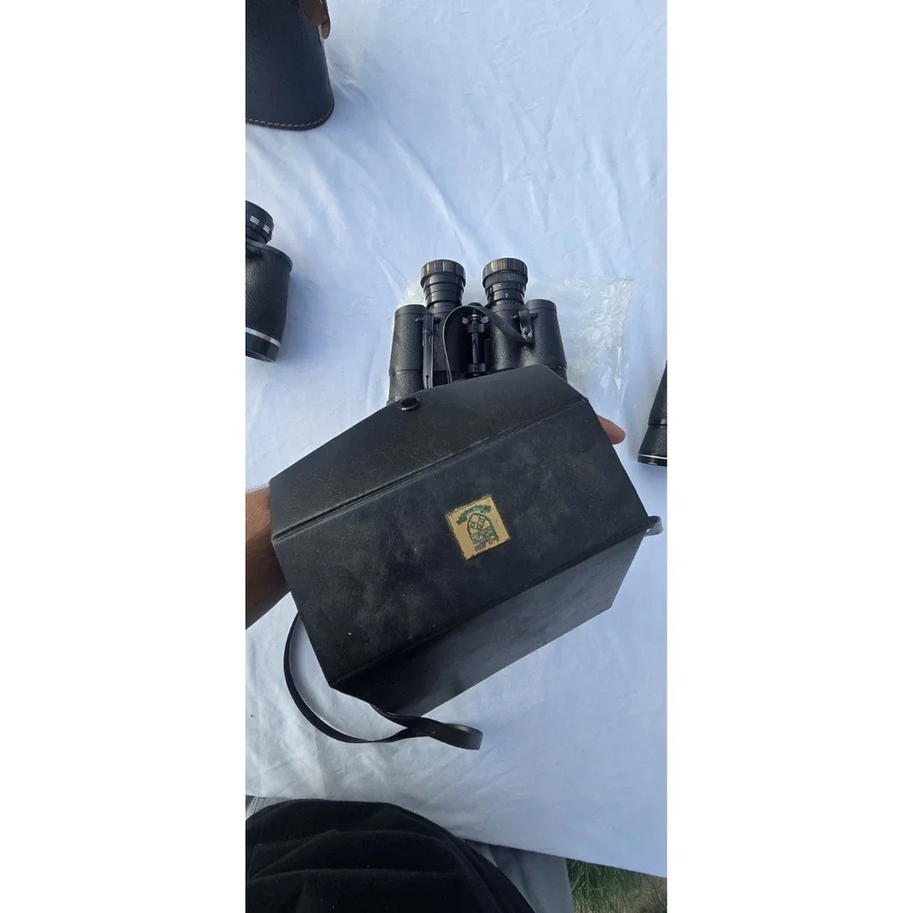 Lot Of 4 Pairs Of Binoculars & 3 Cases